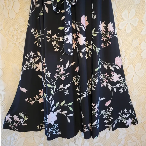 Ann Klein Chic Black Floral Midi Dress - Picture 4 of 6